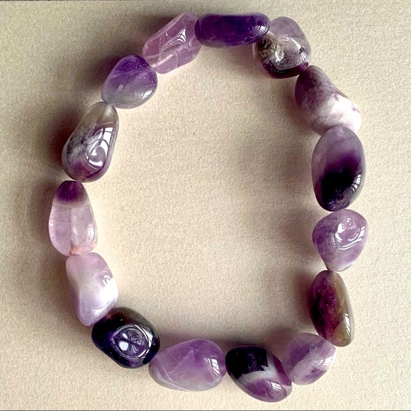 Amethyst Tumbled Stone Stretch Bracelet - Picture 3 of 6